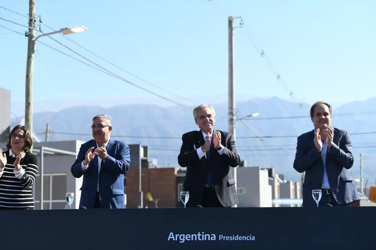 Esto no es una dádiva: Alberto Fernández cuestionó los créditos UVA