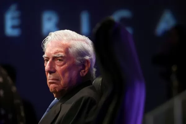 Mario Vargas Llosa fue dado de alta tras recuperarse de coronavirus