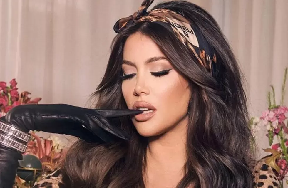 Wanda Nara, pendiente de las redes, y siempre fiel a su público