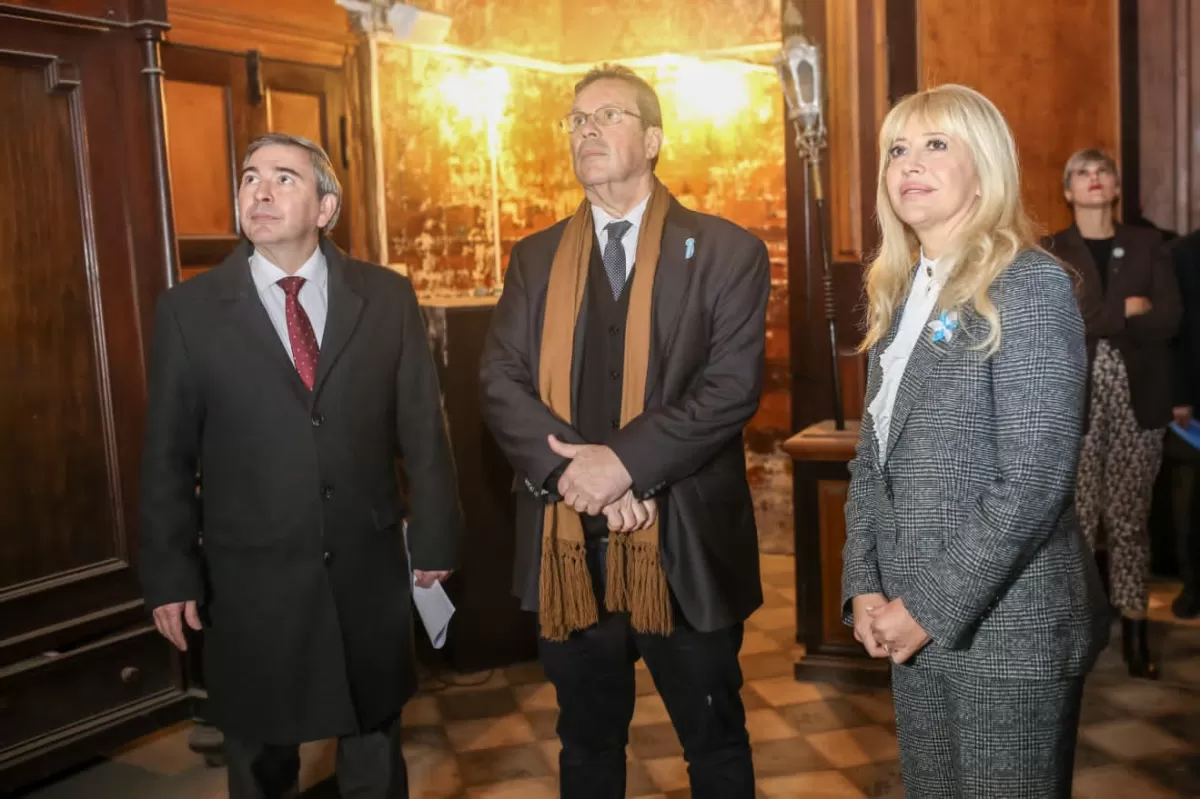 Tristán Bauer y Rossana Chahla en el Templo. 