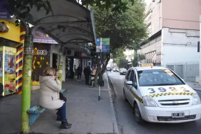 El paro de colectivos seguirá hasta mañana