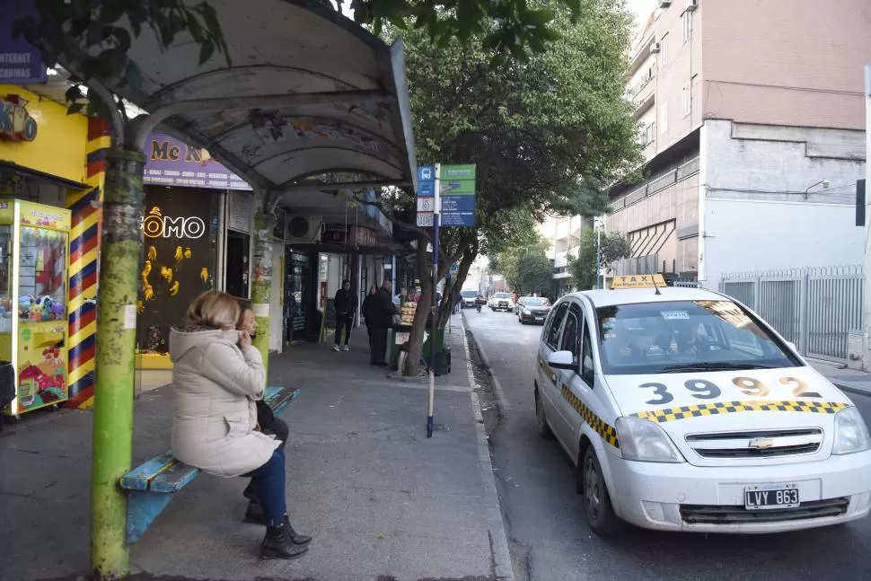 LAS PARADAS SEGUIRÁN VACÍAS. Los ciudadanos no podrán contar con los ómnibus hoy ni mañana. LA GACETA / FOTO DE Analía Jaramillo