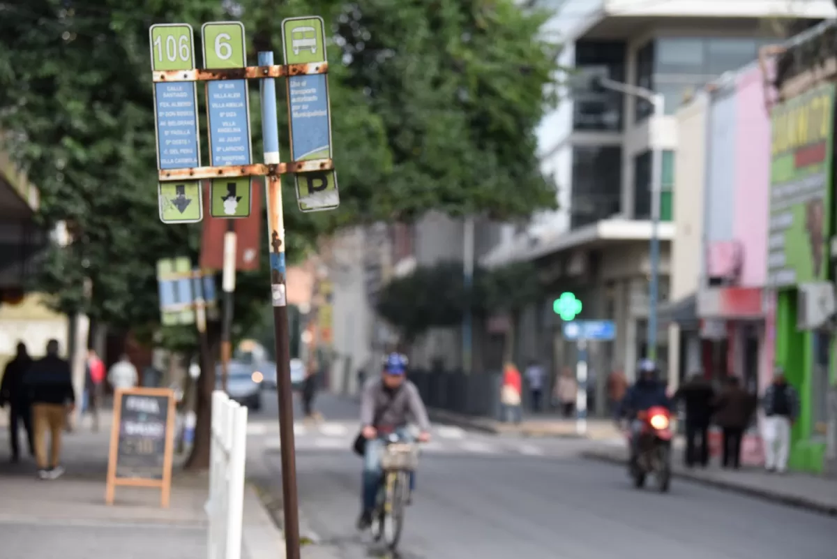 Cuarto día del paro de colectivos. LA GACETA / ANALÍA JARAMILLO