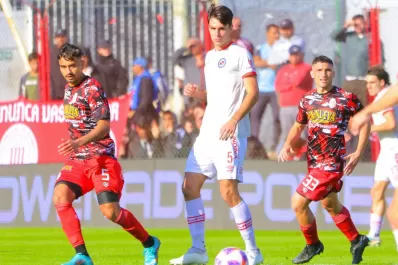 Barracas y Argentinos Juniors igualaron en cero en el estadio Claudio 'Chiqui' Tapia