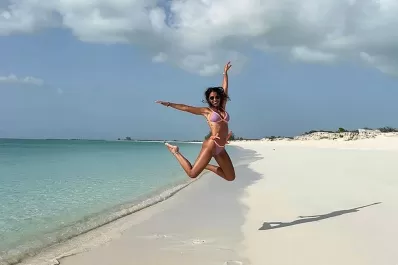 Antonela Roccuzzo compartió las fotos de sus vacaciones en el paraíso