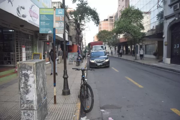 Las ventas en el microcentro cayeron un 35% por ausencia de colectivos