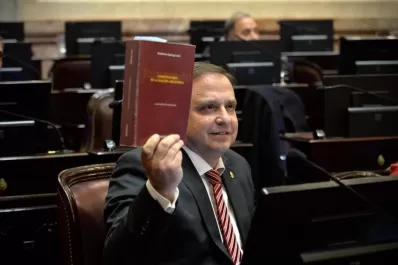 El oficialismo bajó de la lista a uno de los senadores que no dio quorum para una sesión clave