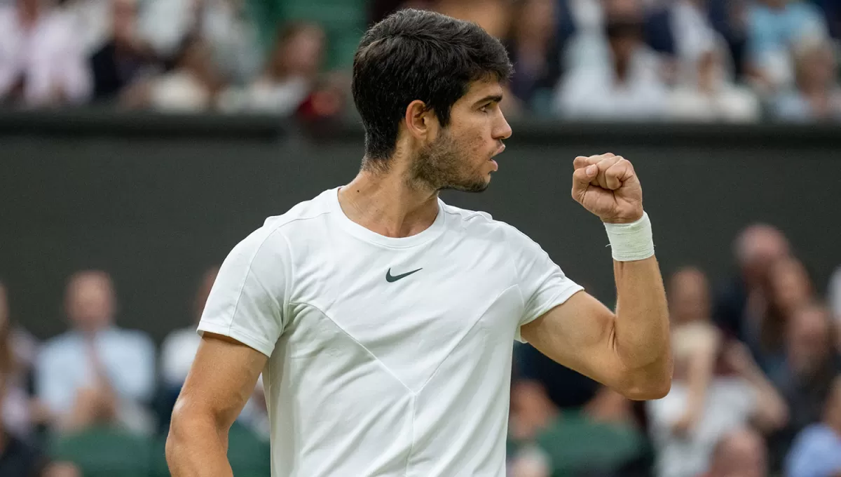 PURO TALENTO. Alcaraz mostró su gran nivel en el césped inglés. FOTO TOMADA DE TWITTER.COM/WIMBLEDON