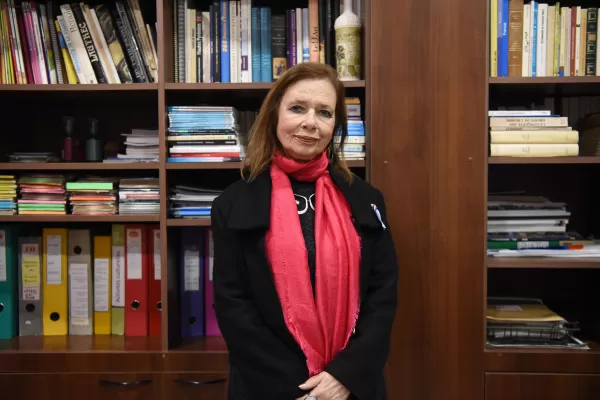 Alina Diaconú y el premio Paul Groussac