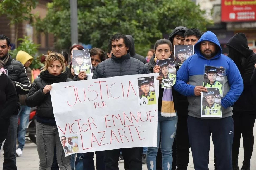 SOSPECHA. María Sánchez (derecha) cree que el asesino no actuó solo. LA GACETA / FOTO DE Analía Jaramillo e INÉS QUINTEROS ORIO 