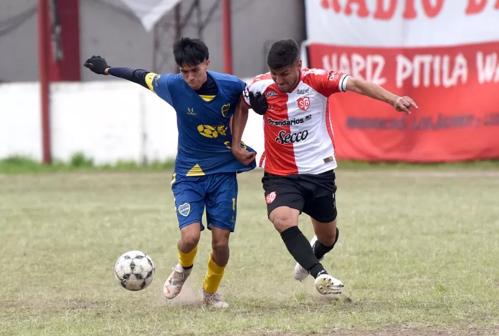 DISPUTADO. En un partido de ida y vuelta, Sportivo derrotó 1-0 a Villa Mitre. 