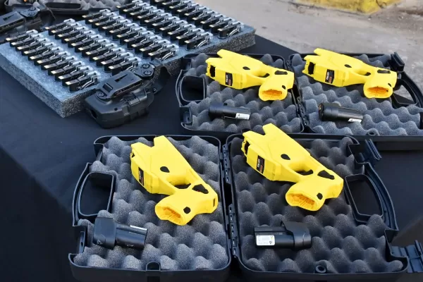 Las pistolas Taser ya se utilizan en CABA: ¿Cuál es la situación en Tucumán?