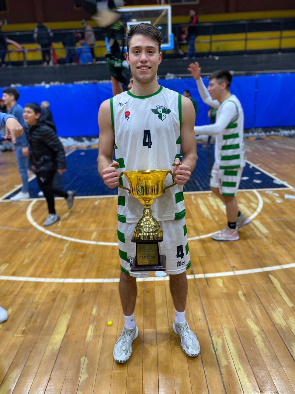 LA FIGURA. Rodríguez fue el mejor jugador en “semis” y en la final.  