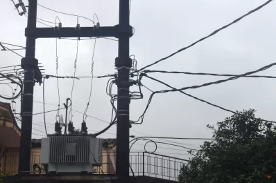 Intentó robar cables, causó una explosión y dejó sin luz al barrio