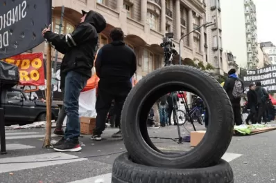 La industria del neumático en conflicto: el gremio convocó a un paro