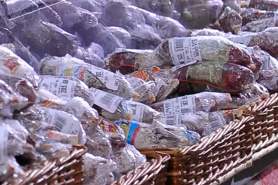 ¿Salamines con alarma antirrobo? La sorprendente medida de un supermercado que se hizo viral