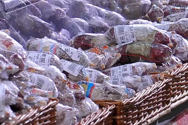 ¿Salamines con alarma antirrobo? La sorprendente medida de un supermercado que se hizo viral