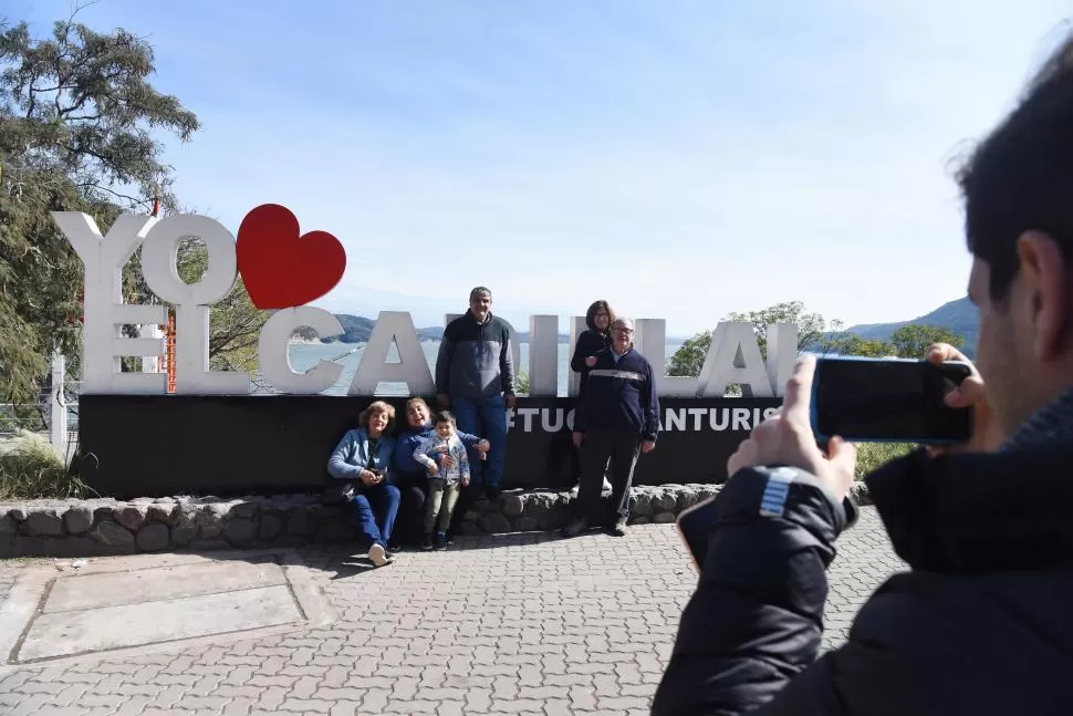 TURISTAS. Silvia, Jorge, Federico y Susana forjaron su amistad en viajes. LA GACETA/FOTO DE ANALÍA JARAMILLO 