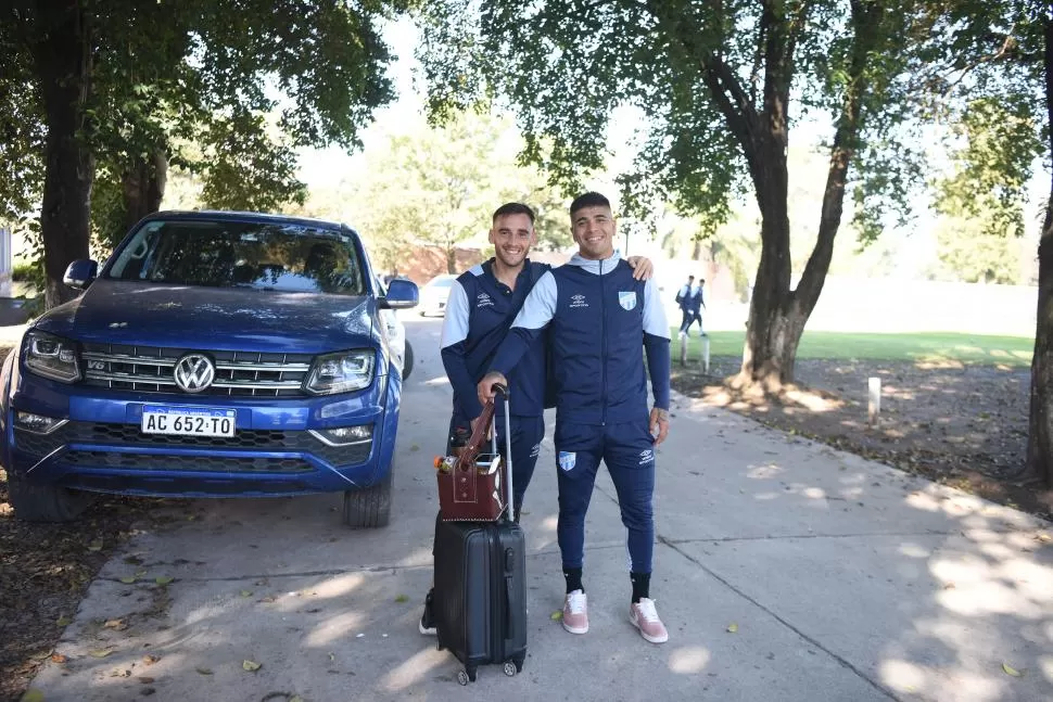 ¿TITULARES? Tesuri y Guille posan sonrientes. Ambos irían desde el inicio. LA GACETA / FOTO DE Analía Jaramillo