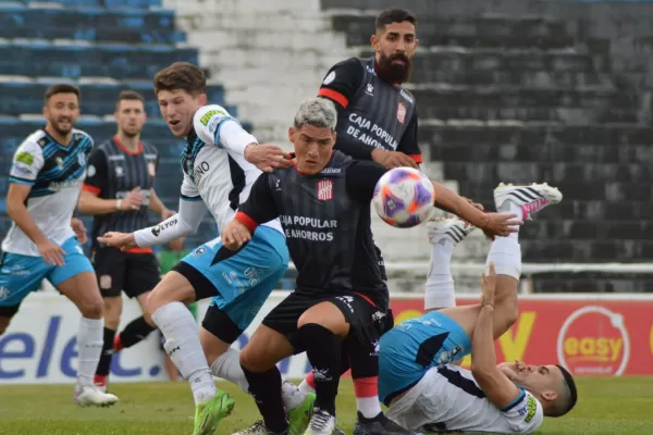 San Martín de Tucumán sufrió y rescató un empate en su visita a Almagro