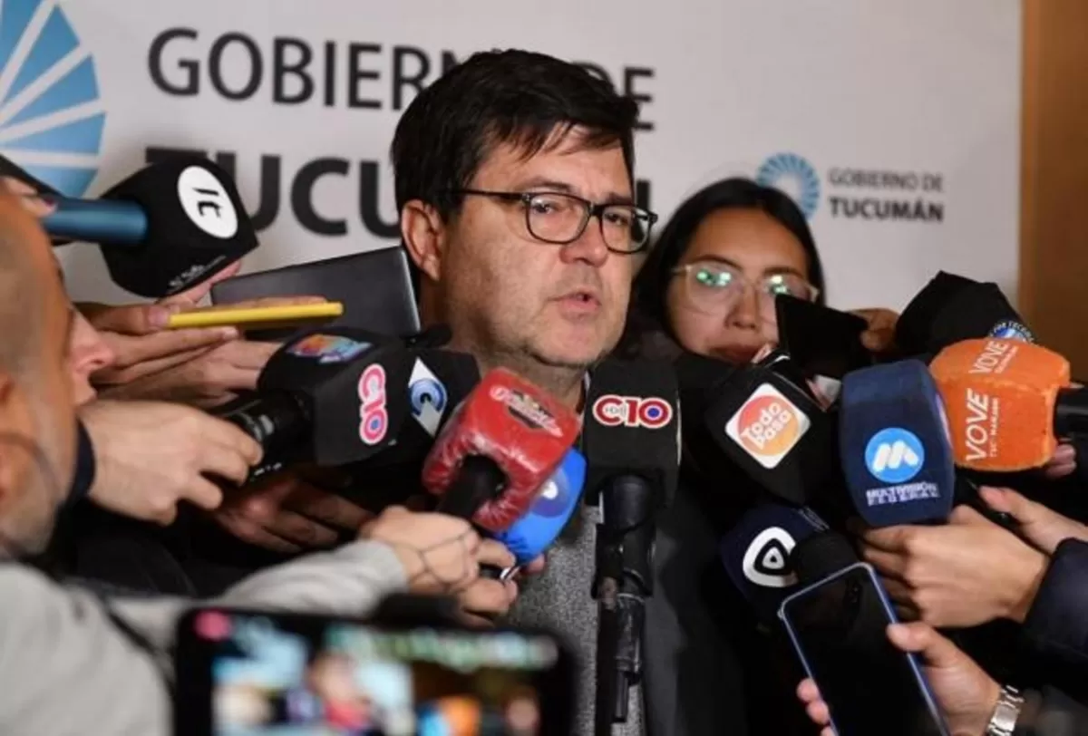 ANTE LA PRENSA. El ministro de Seguridad, Eugenio Agüero Gamboa. FOTO COMUNICACIÓN PÚBLICA