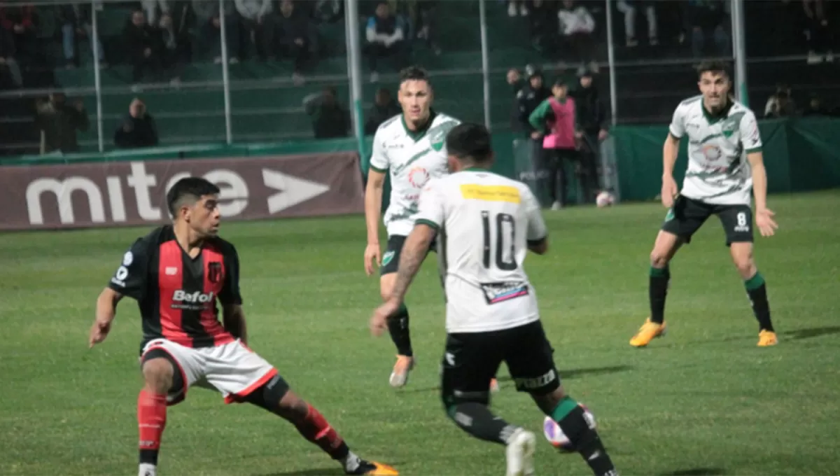 EL GOLPE. Defensores de Belgrano, con dos goles de Nicolás Benegas, se llevó la victoria desde San Juan.