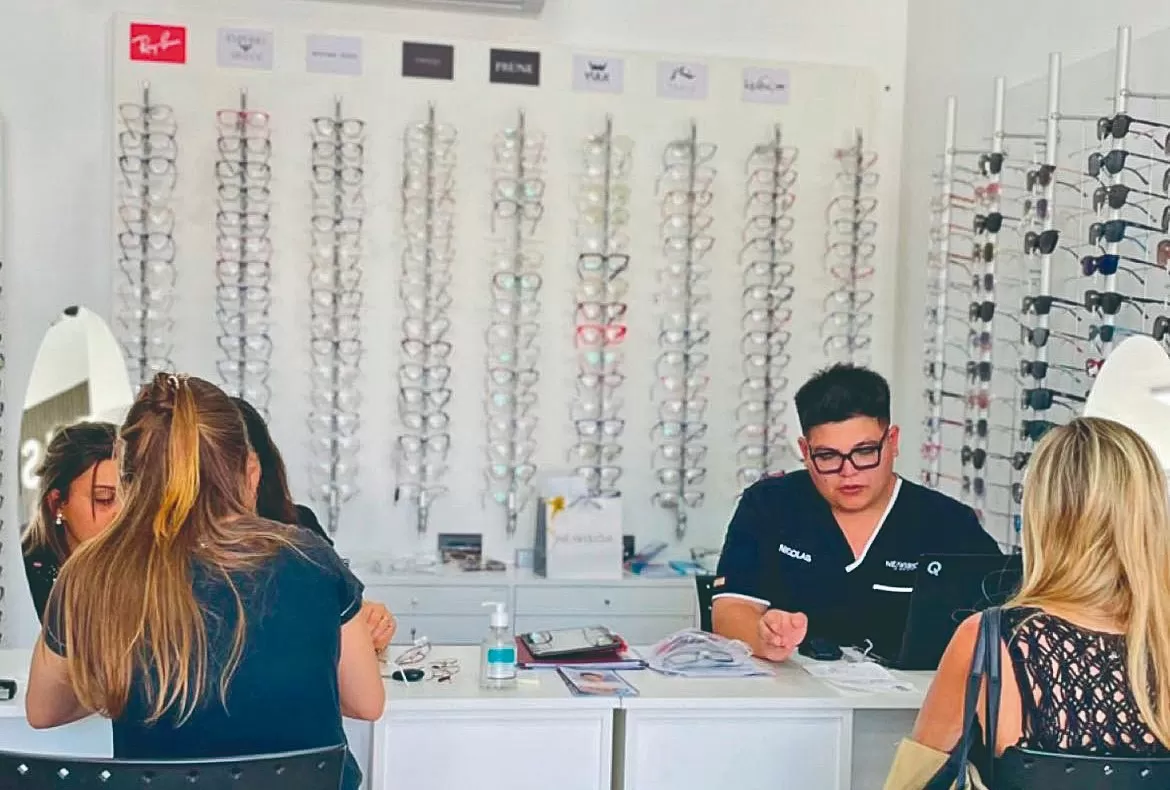Optica Neavisión: atención personalizada y tecnología única en Tucumán