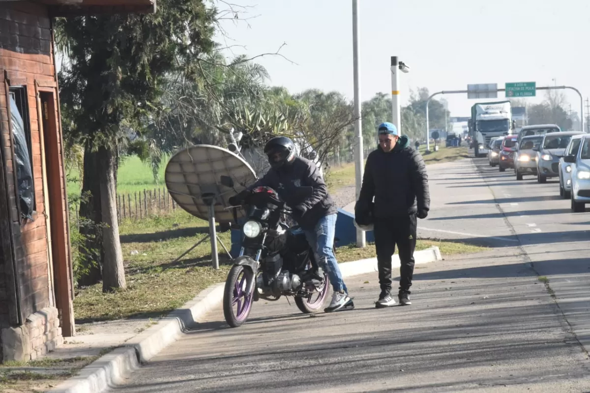 EN VIAJE. Nahuel Juárez y Carlos Brito. LA GACETA/FOTO DE FRANCO VERA