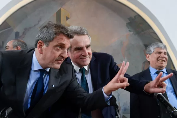 Rossi dijo que convocarán a un gobierno de unidad nacional en caso de ganar las elecciones