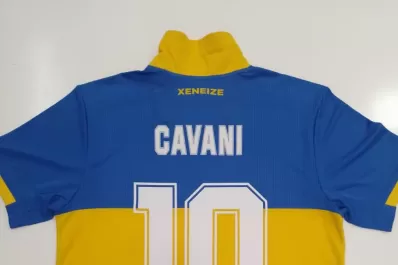 Cavani ya firmó y es el dueño de la 10 auriazul