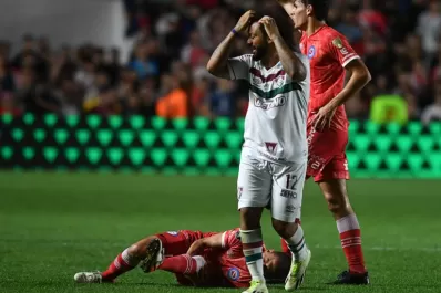 Confirmaron la lesión de Luciano Sánchez: sufrió la luxación de la rodilla izquierda