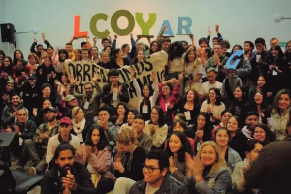 Cumbre climática: jóvenes de todo el país llegan a Tucumán