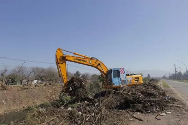 Pre lluvia: avanzan los trabajos en el Canal Sur