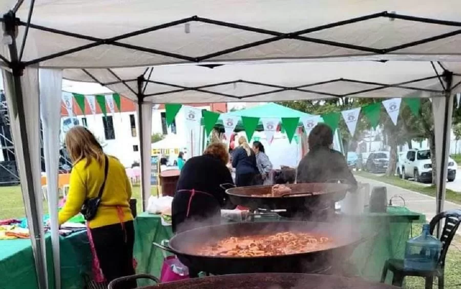 Feria de las Colectividades de Sevilla y Argentina en el Centro Cultural Terán