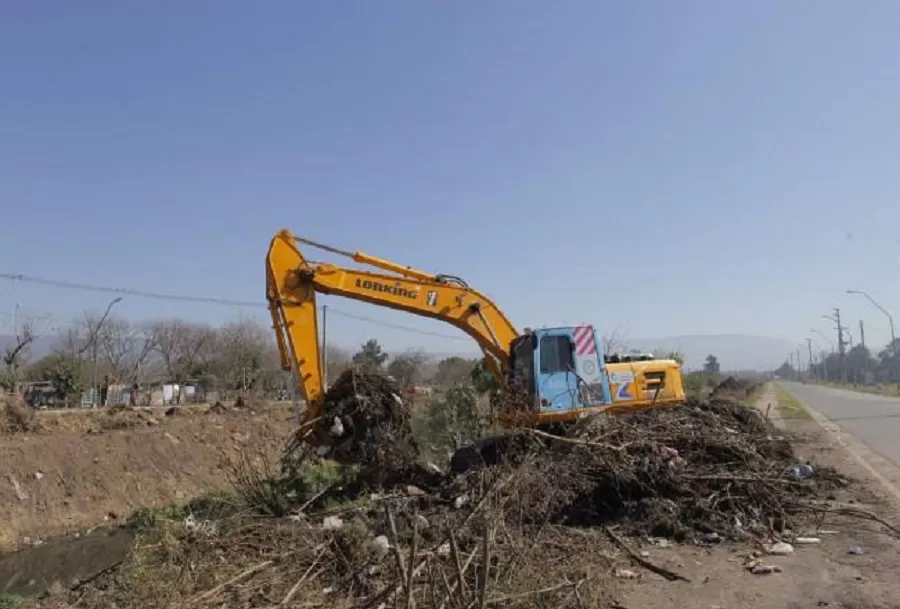 Pre lluvia: avanzan los trabajos en el Canal Sur