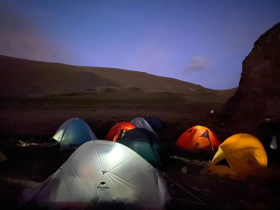 APRENDIZAJE. Los participantes realizarán varias salidas a la montaña. 