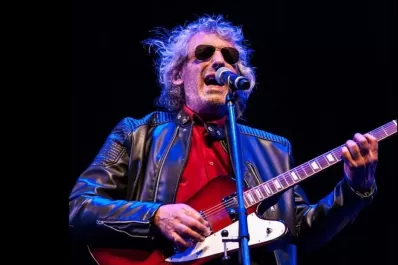 Ricardo Soulé: medio siglo de rock argentino actúa en el teatro Mercedes Sosa