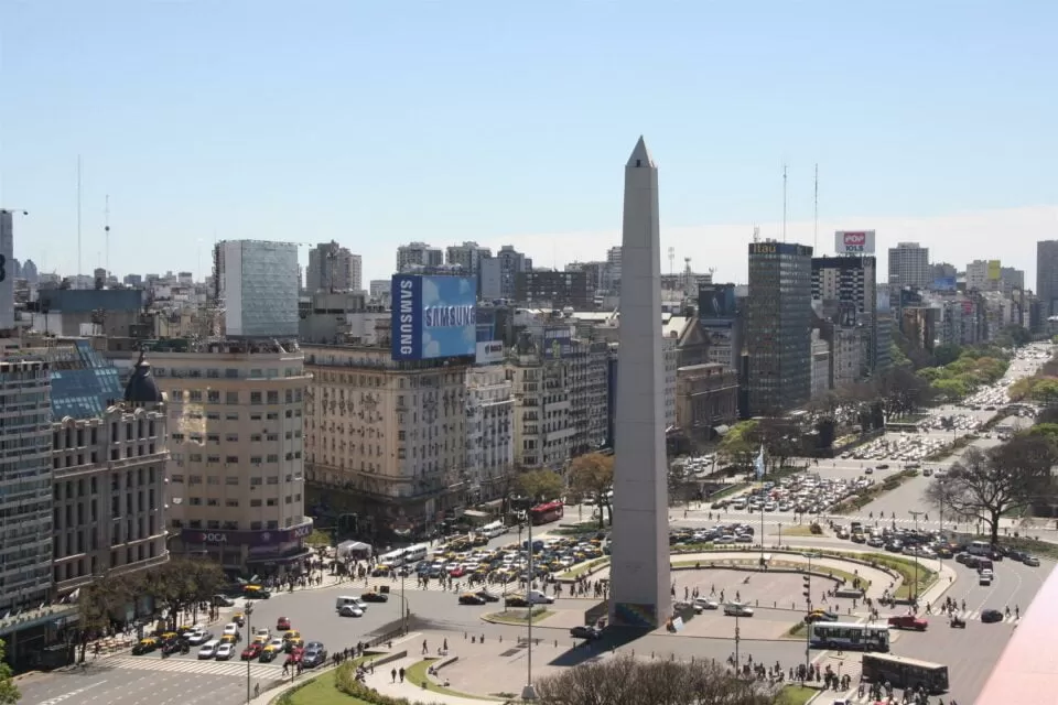 ENCRUCIJADA. Hoy se trata de entender las razones por las que la Argentina dejó de funcionar virtuosamente, si es que alguna vez había logrado hacerlo. 