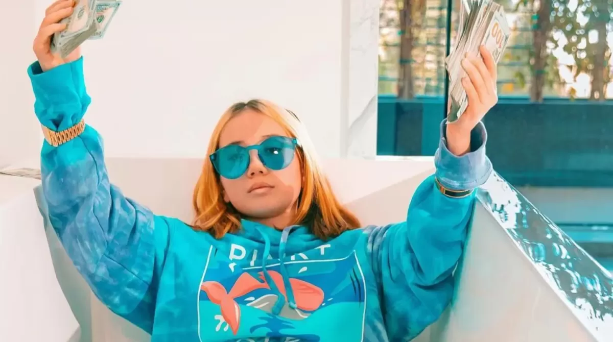 La rapera e influencer Lil Tay murió a los 14 años de manera “repentina y trágica”