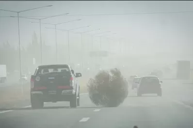 Tucumán se encuentra bajo alerta amarilla por viento Zonda: las recomendaciones