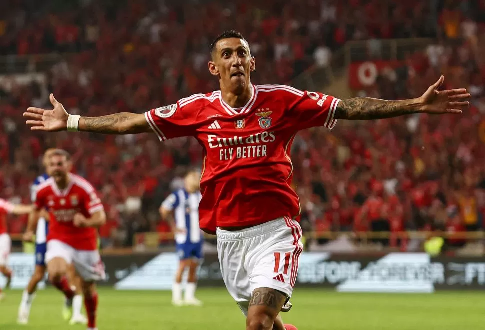 Siempre Di María: gol y Supercopa para Benfica