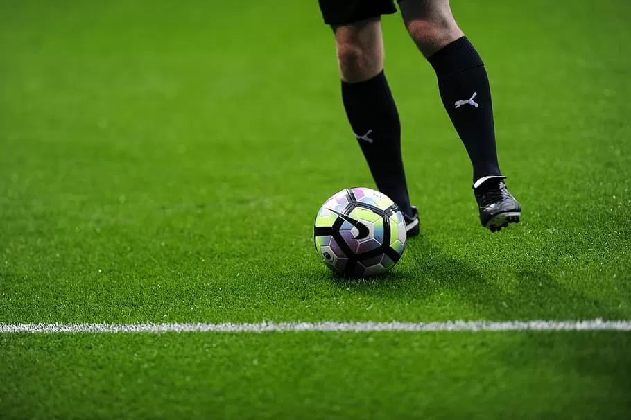 ¿Te gusta el fútbol? Esta cuenta puede ayudarte a encontrar el trabajo de tus sueños y cobrar en dólares
