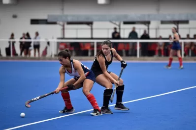 Las punteras del hockey no aflojan