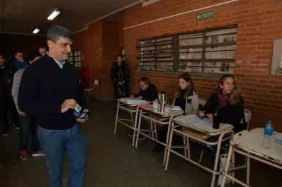 Que sea un día de fiesta democrática y que las urnas hablen, expresó Pablo Yedlin