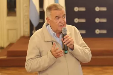Jaldo les advirtió a los intendentes que deberán gestionar con los recursos municipales