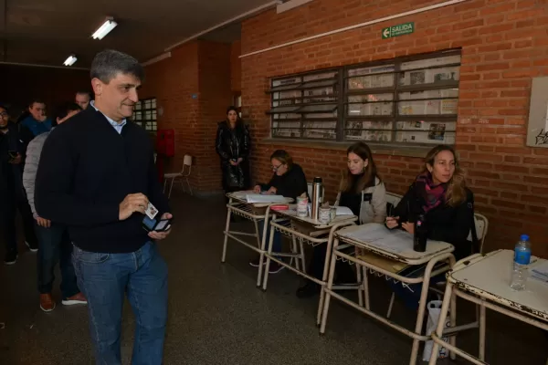 Que sea un día de fiesta democrática y que las urnas hablen, expresó Pablo Yedlin