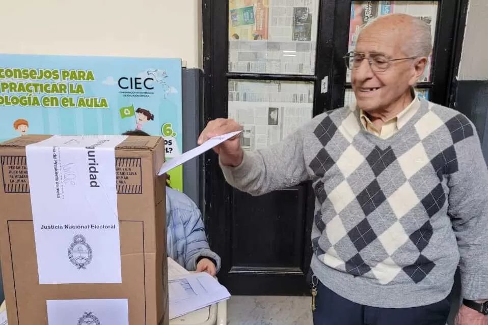 ORGULLOSO DE PARTICIPAR. Cándido Ahualli tiene 90 años.