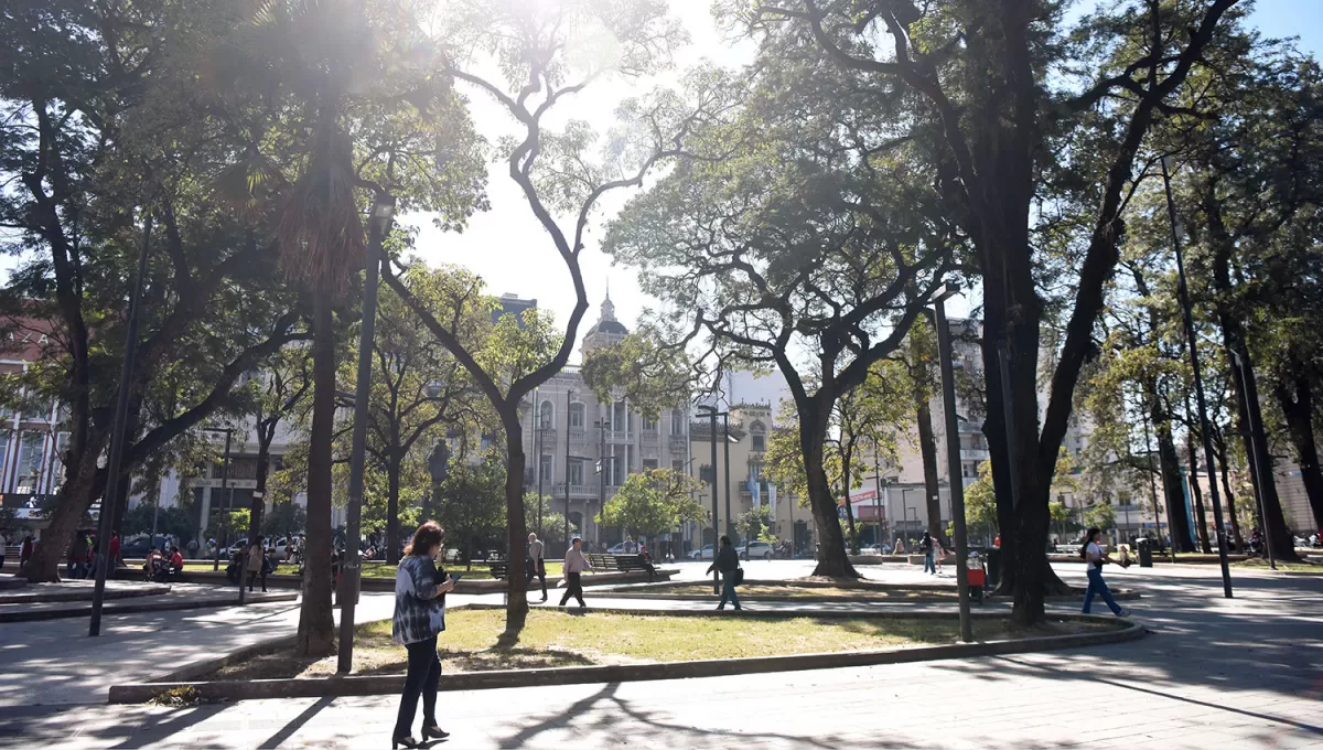 PRIMAVERAL. El martes estará marcado por el sol y el incremento de la temperatura.