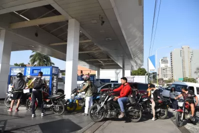 Estaciones de servicio: los empleados van al paro y culparon a las empresas por la falta de combustibles