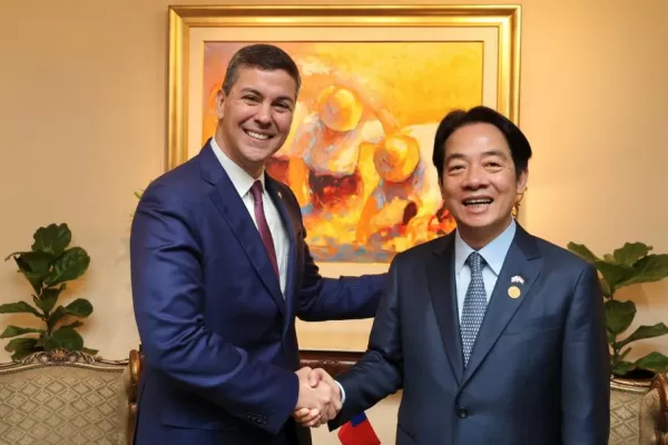 Santiago Peña, el economista que gobernará Paraguay